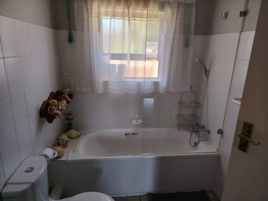 3 Bedroom Property for Sale in Rooi Rivier Rif Western Cape